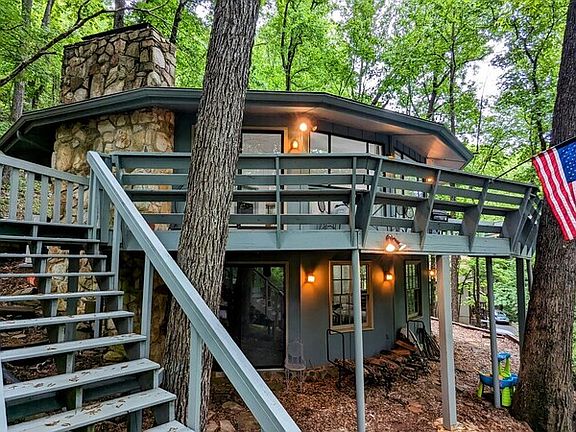 2nd image of 828 Little Pine Mountain Rd