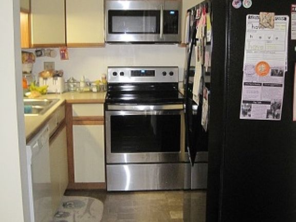 5th image of 3803 N Lakeside Dr