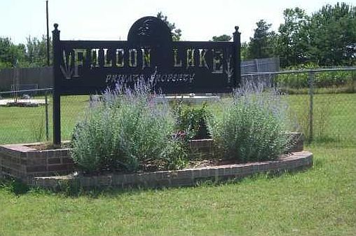 1st image of 9313 Lake Dr