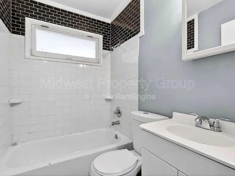 409 Shepley Dr — Photo 17