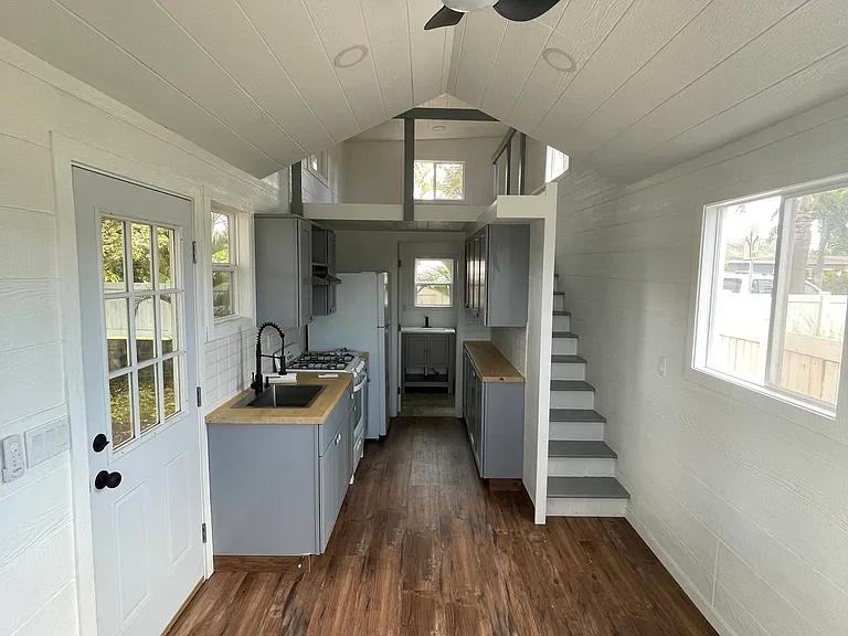 26 E Waipuilani Rd #A — Photo 4