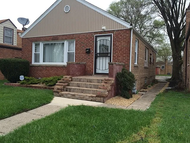 14103 S Dearborn St photo 1