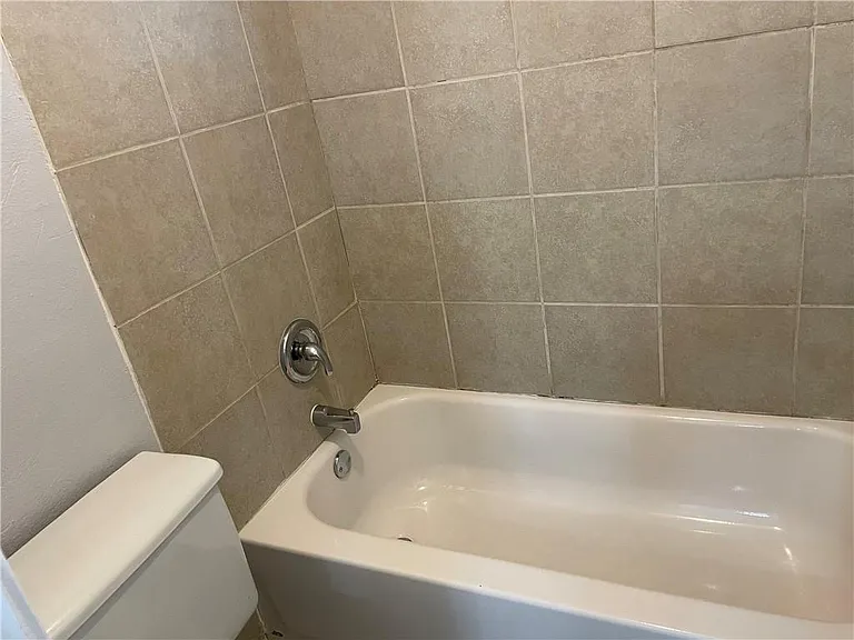 8303 Gallatin Dr — Photo 10