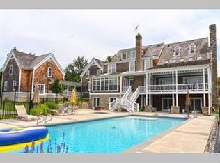 40450 Browns Ln, Waterford, VA 20197