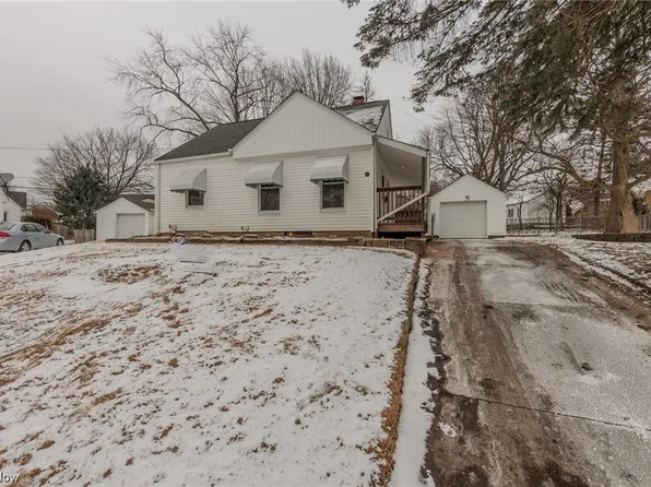 167 Evergreen Cir, Akron, OH 44301
