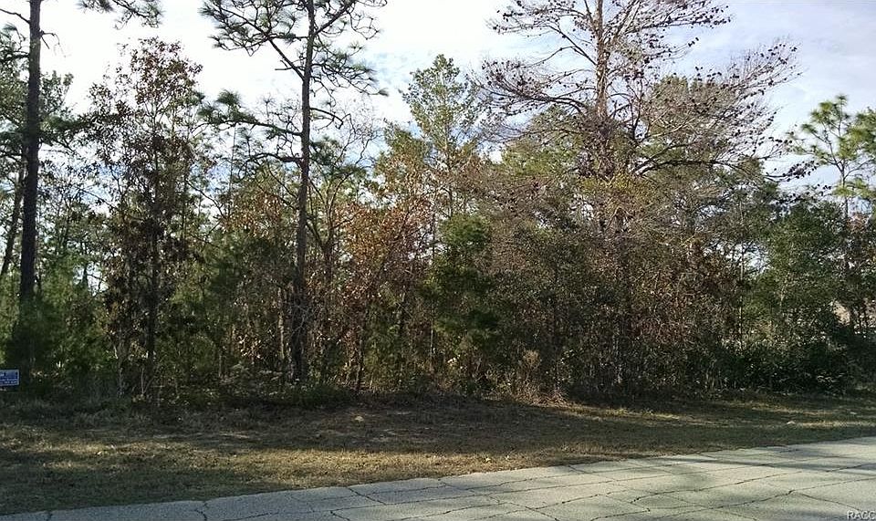 1st image of 5852 N Hazelwood Dr