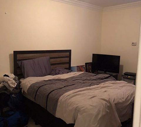 5th image of 3151 Crescent St #2