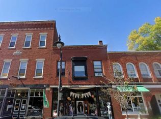 108 Main St #A, Newmarket, NH 03857