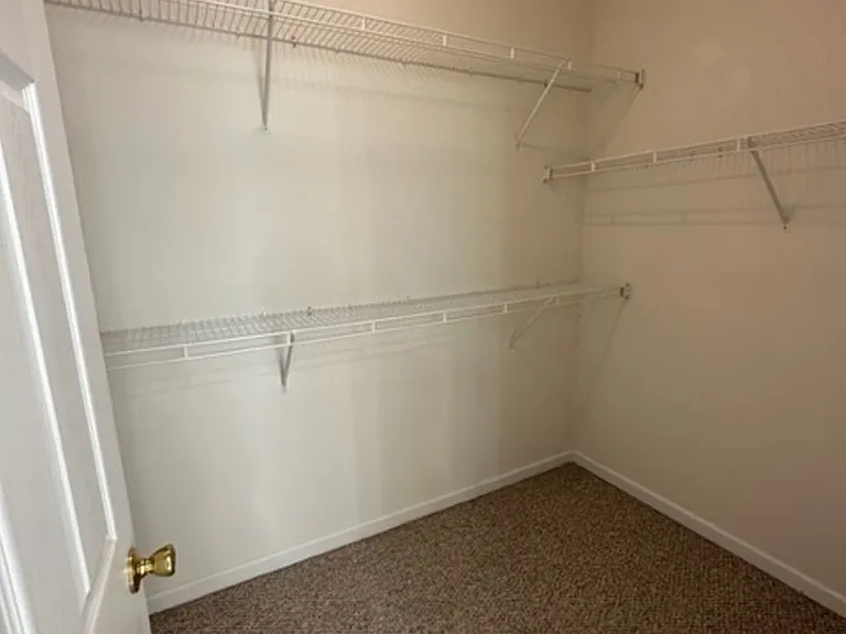 701 Spalding Ct — Photo 12