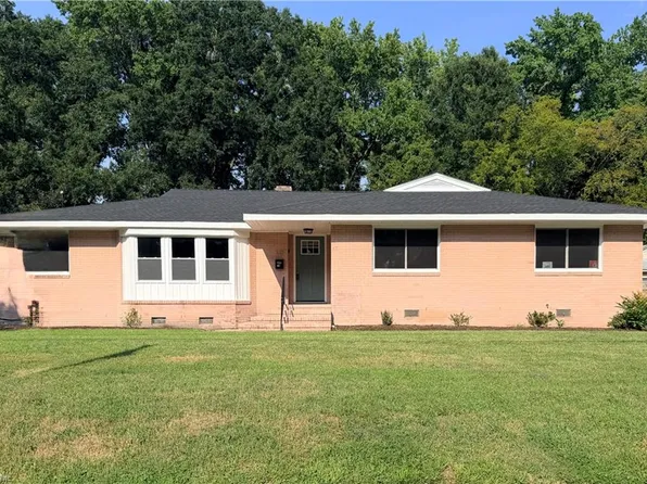 10 C C Spaulding Dr, Hampton, VA 23666