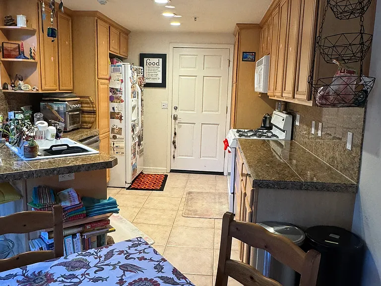 400 Fairview Blvd — Photo 7