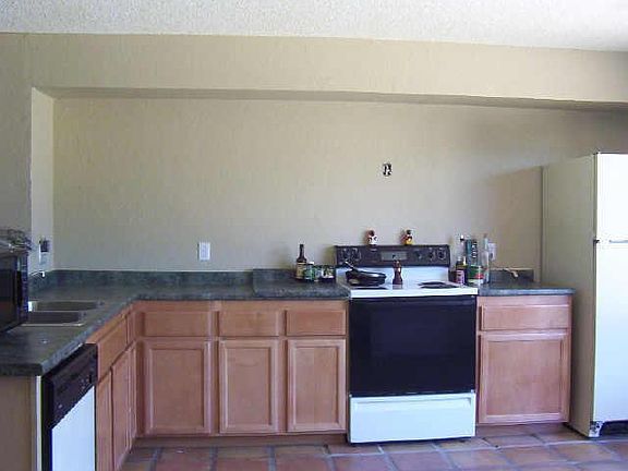 4th image of 2542 E INTREPID Avenue #WOW!