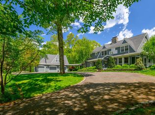 15 Greenleaf Farms Rd, Newtown, CT 06470