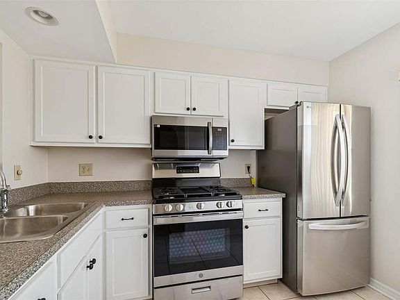 5th image of 1285 Mission Hills Blvd #36-B