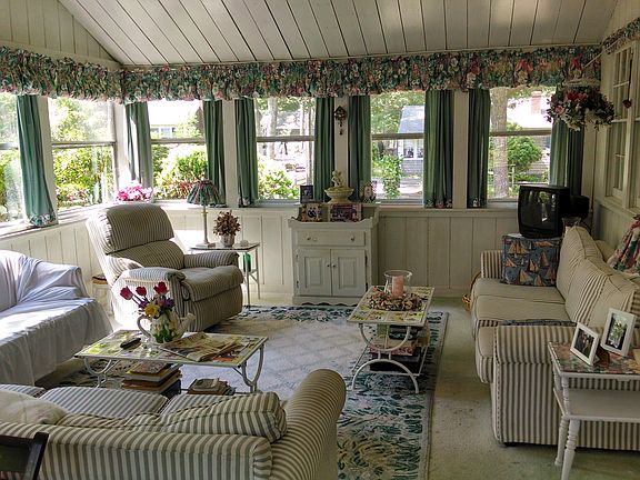 Large Bright Porch