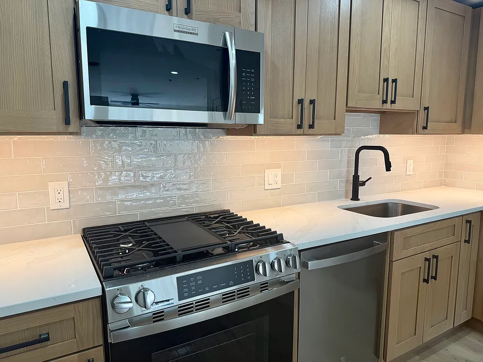 96 Miller Ave #11