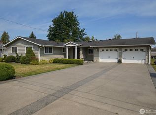 406 W 2nd St, Everson, WA