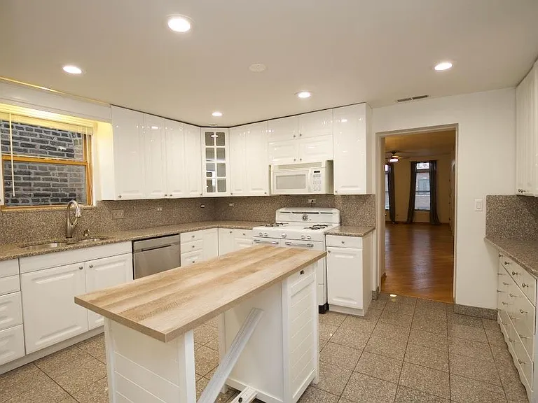 2626 W Superior St #2 — Photo 8