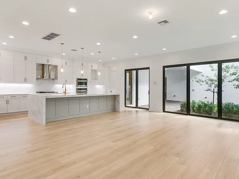 13136 Alton Rd — Photo 5
