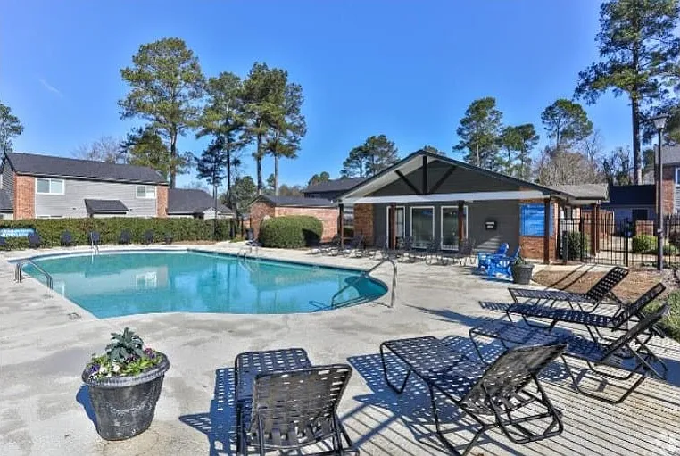 Gatewood — Photo 1
