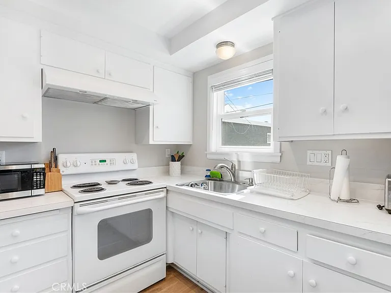 216 Agate Ave #1/2 — Photo 11
