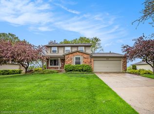 965 Dahlia Ln, Rochester Hills, MI 48307