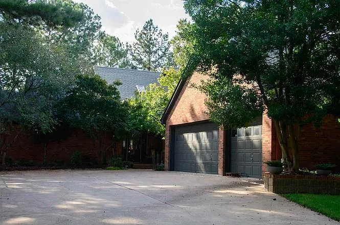 4 bed, 4508 sqft, $4,595 — Photo 4