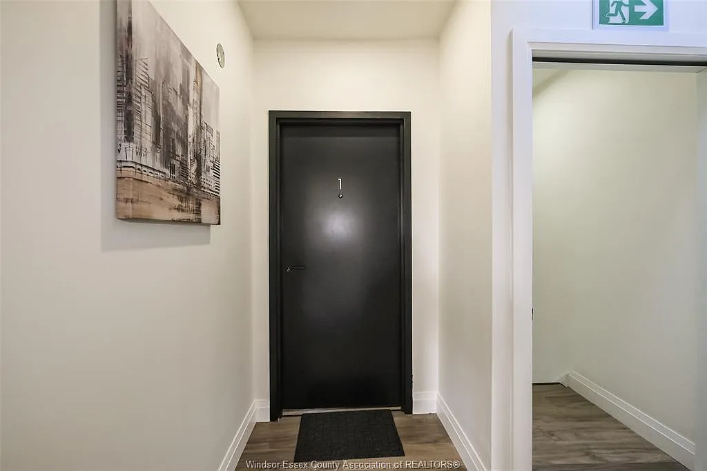 1 bed, 700 sqft, $1,885 — Photo 2