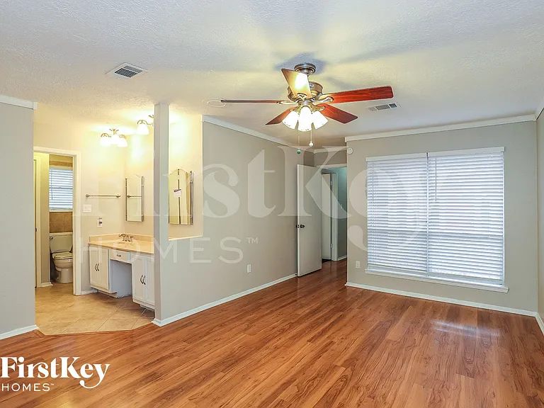 613 W Castle Harbour Dr — Photo 9