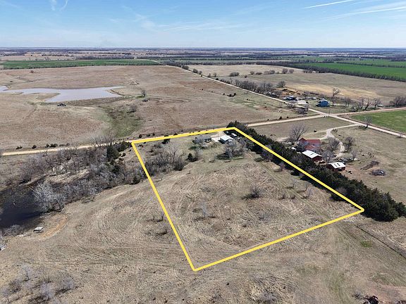 3rd image of 709 N 190th Rd