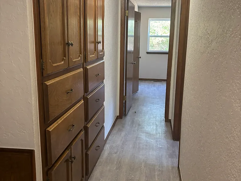 1703 Lancaster Cir — Photo 8