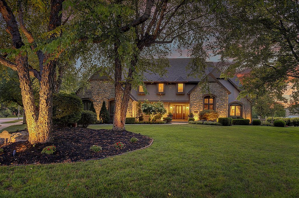 13006 Walmer St, Overland Park, KS 66209 Zillow