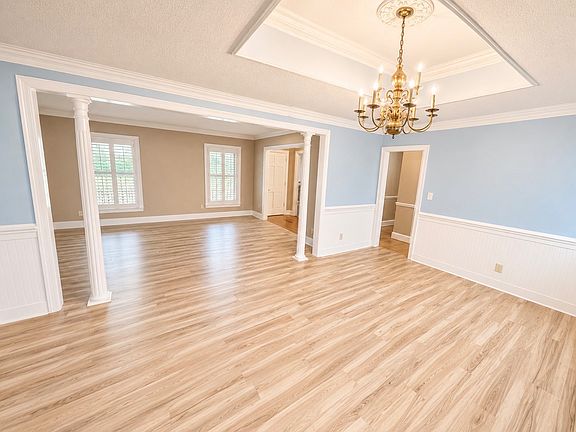 2nd image of 2025 Catherine St