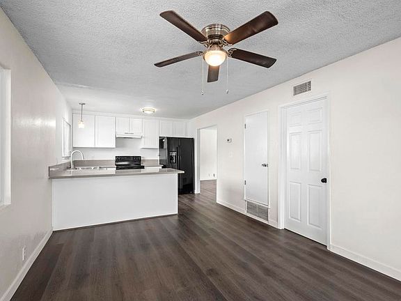 4th image of 8809 Los Coches Rd