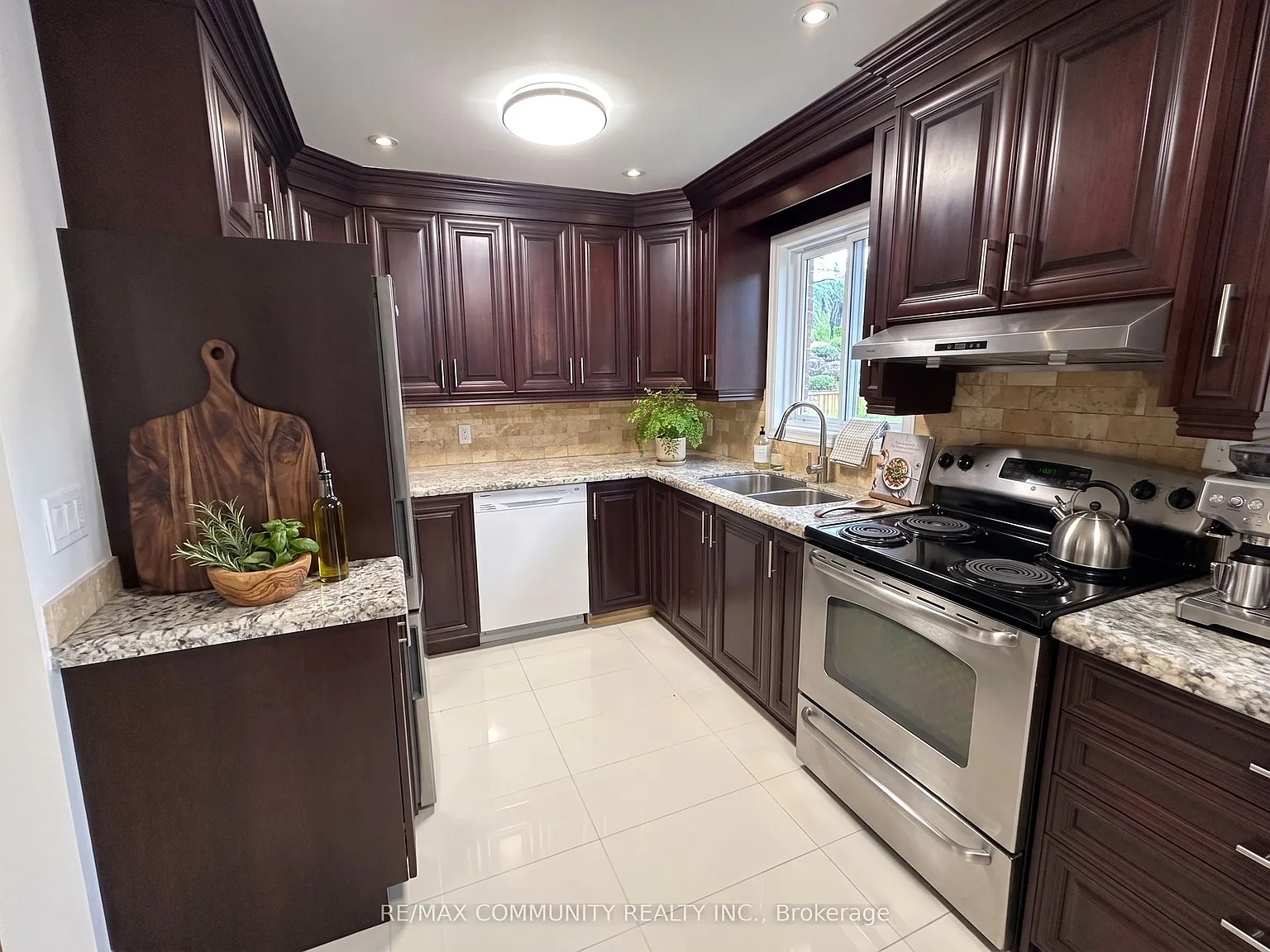 1 bed, $899 — Photo 3
