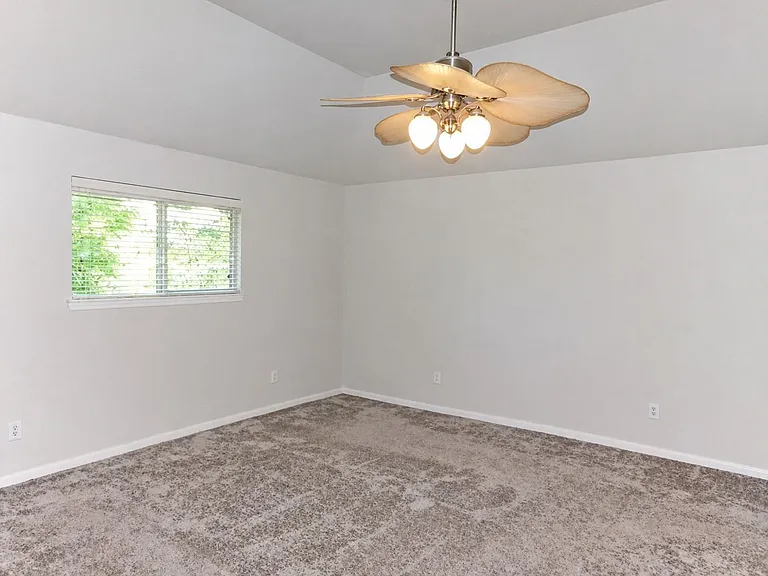 16810 Deck Ct — Photo 14