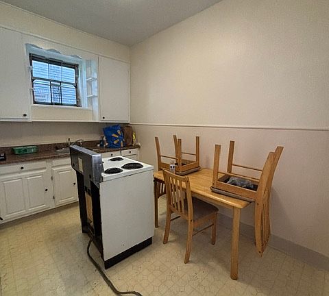 5th image of 282 Laurelwood Rd #1R