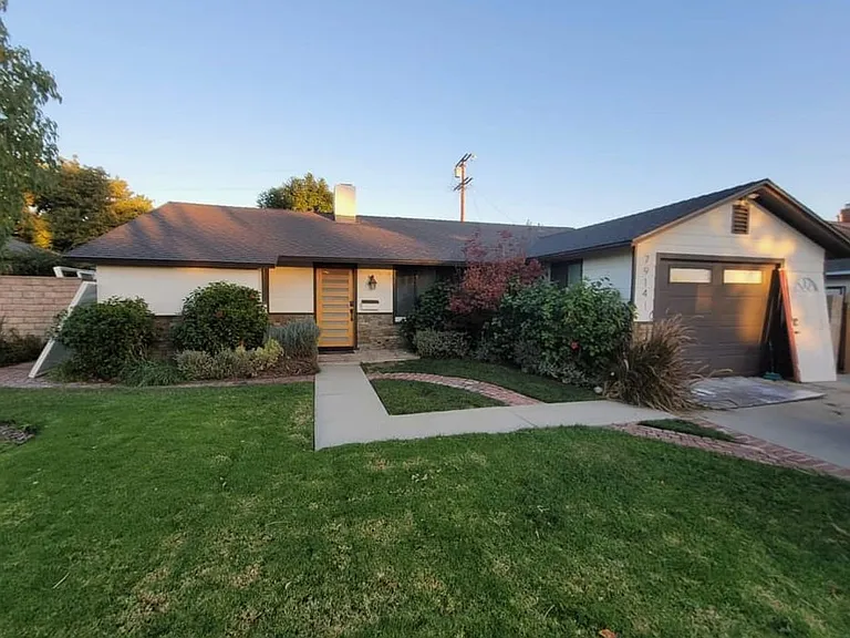 7914 Jellico Ave — Photo 2