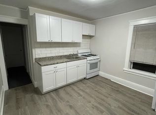 10 Everett St #2, New Rochelle, NY 10801