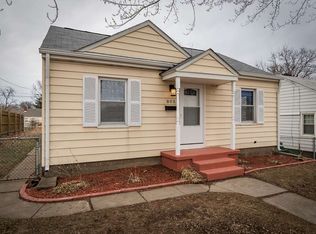 805 23rd St, Bettendorf, IA 52722