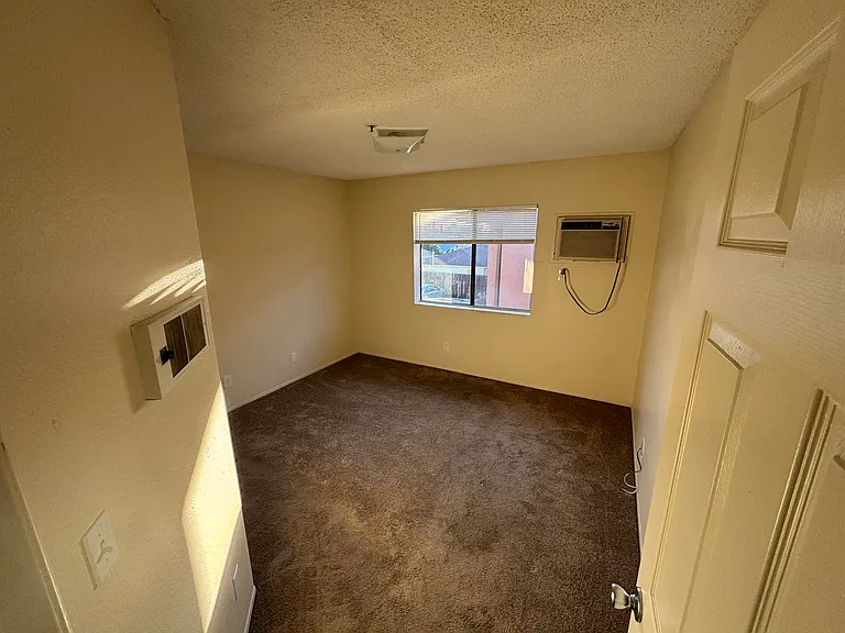 134-138 4th Ave #6 — Photo 8