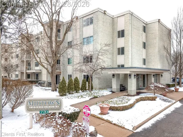 770 Deer St APT 102, Plymouth, MI 48170