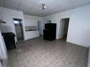99 W 17th St #4B, Bayonne, NJ 07002