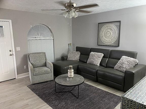 2nd image of 1003 McKenzie Ave