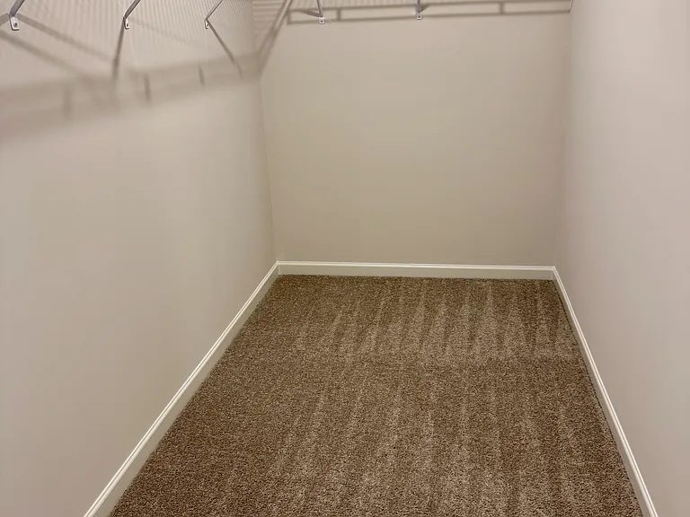 889 Moray Ln — Photo 17