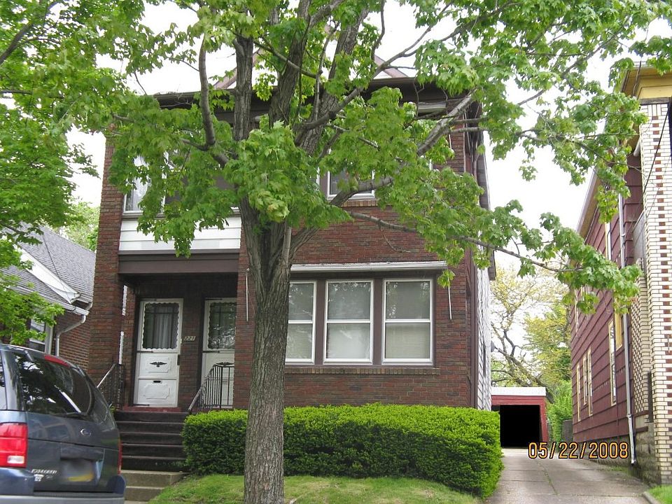 221 East 29th