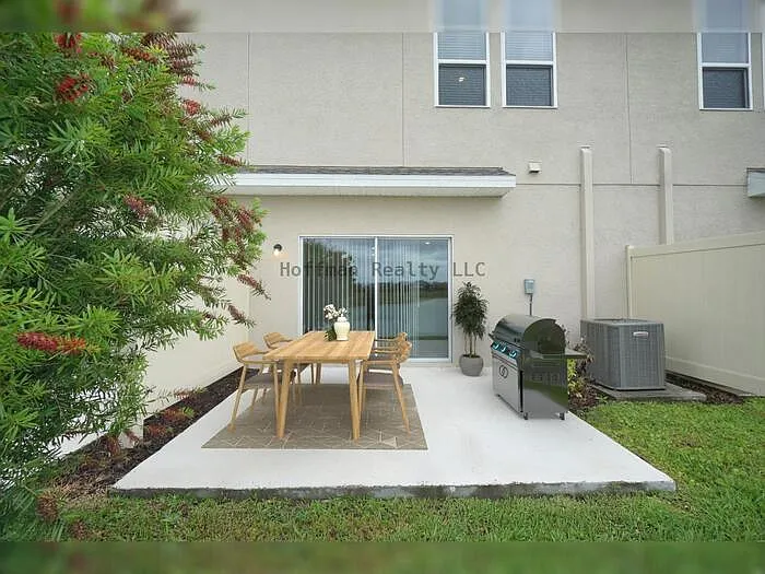 2407 Paravane Way — Photo 34