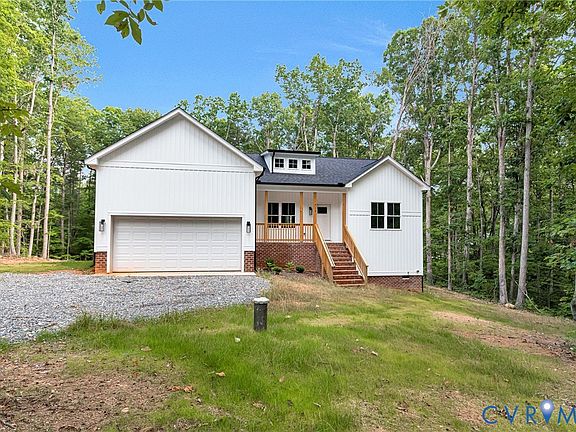 3rd image of 716 Pine Harbour Dr