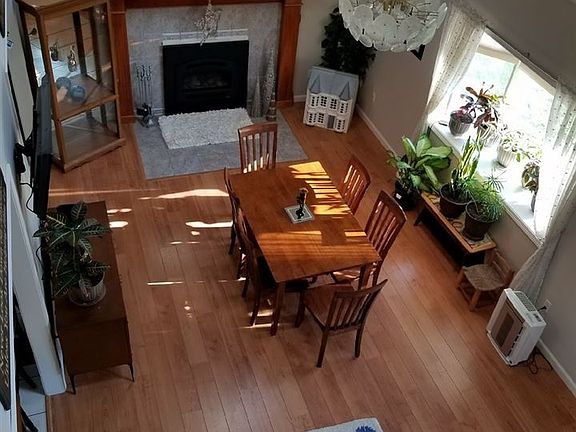 4th image of 36 Cline Dr