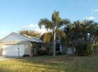 7590 SE Gull Way, Hobe Sound, FL 33455